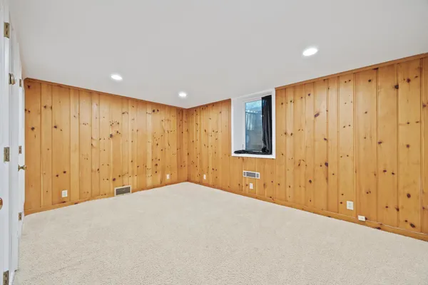 $3,600 | 3200 Chase Drive, Hopkins, MN 55305