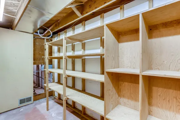 $3,600 | 3200 Chase Drive, Hopkins, MN 55305