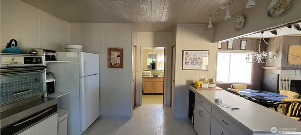 $1,000,000 | 1571 Highway 112, Sekiu, WA 98381