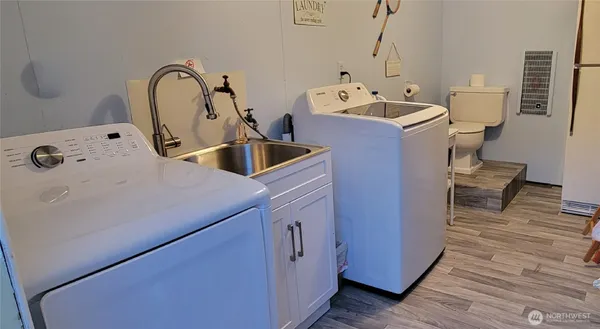 $1,000,000 | 1571 Highway 112, Sekiu, WA 98381