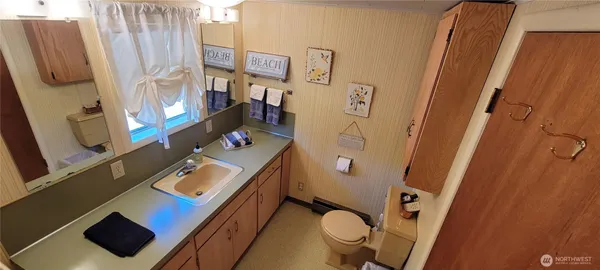 $1,000,000 | 1571 Highway 112, Sekiu, WA 98381