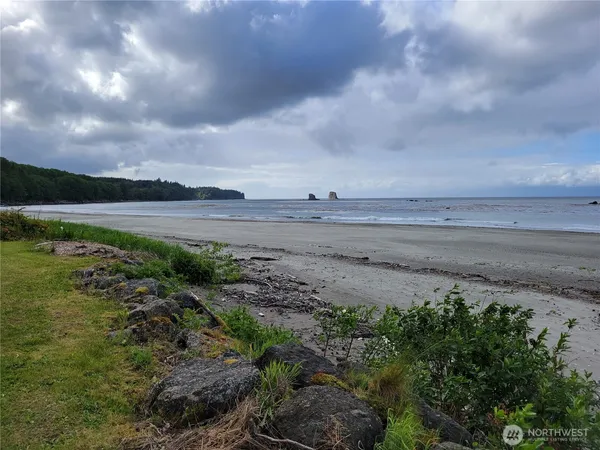 $1,000,000 | 1571 Highway 112, Sekiu, WA 98381