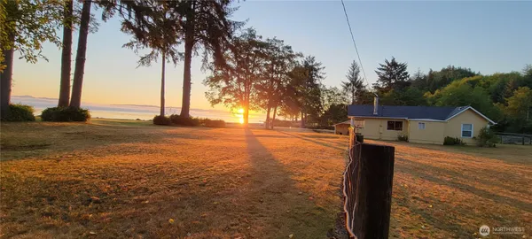 $1,000,000 | 1571 Highway 112, Sekiu, WA 98381