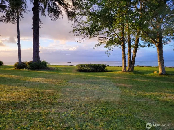 $1,000,000 | 1571 Highway 112, Sekiu, WA 98381