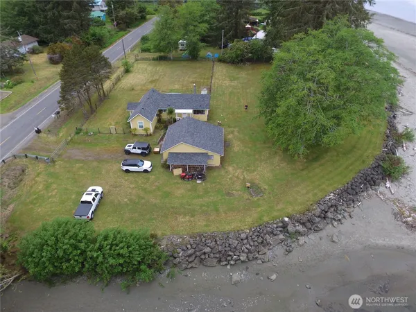 $1,000,000 | 1571 Highway 112, Sekiu, WA 98381