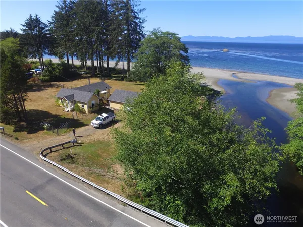 $1,000,000 | 1571 Highway 112, Sekiu, WA 98381