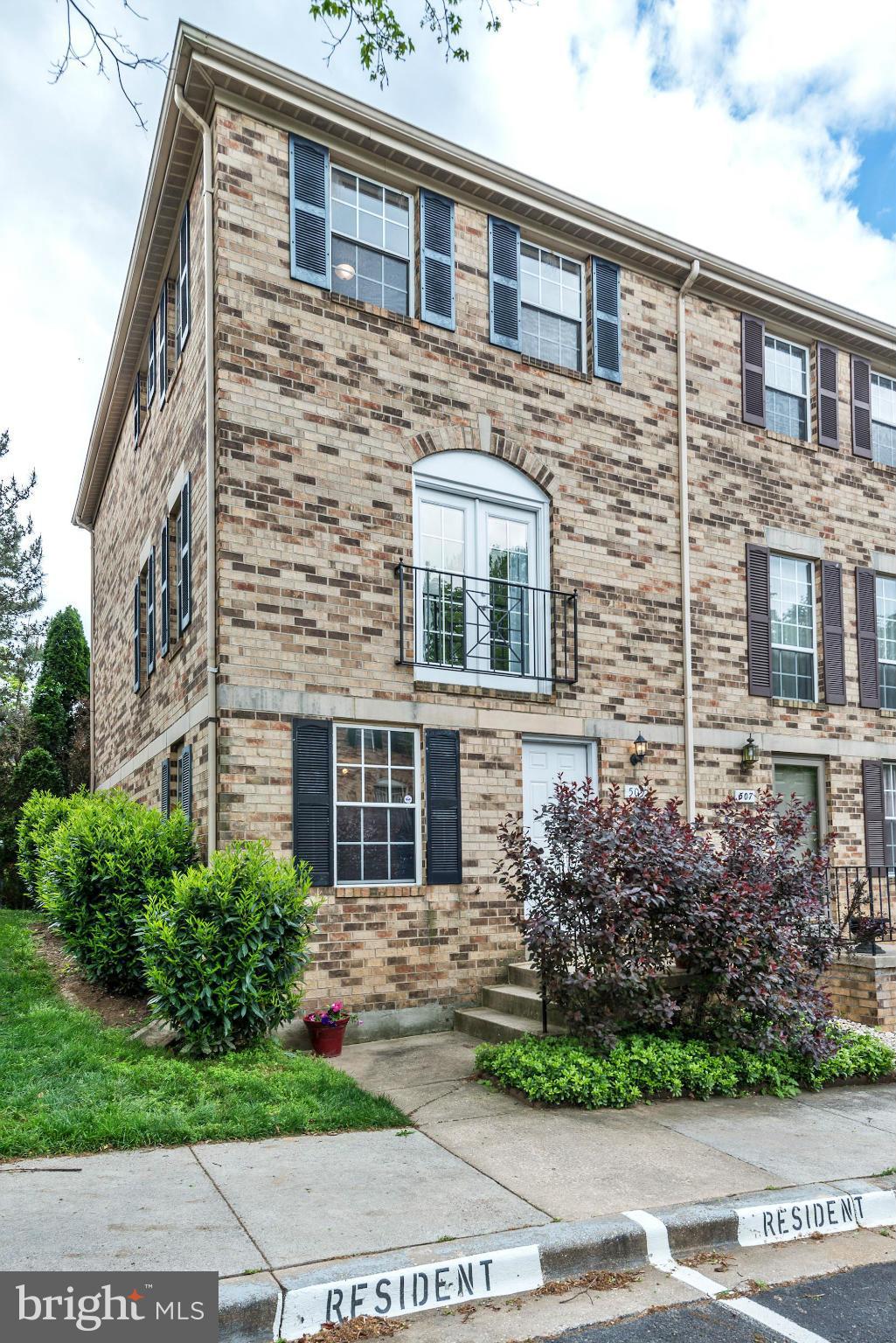 509 Pickwick Village Way Silver Spring, MD 20901 - Photo 2 of 22 Exterior (Front)