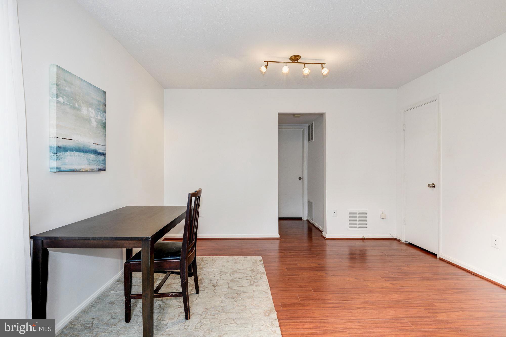 509 Pickwick Village Way Silver Spring, MD 20901 - Photo 11 of 22 Interior (General)