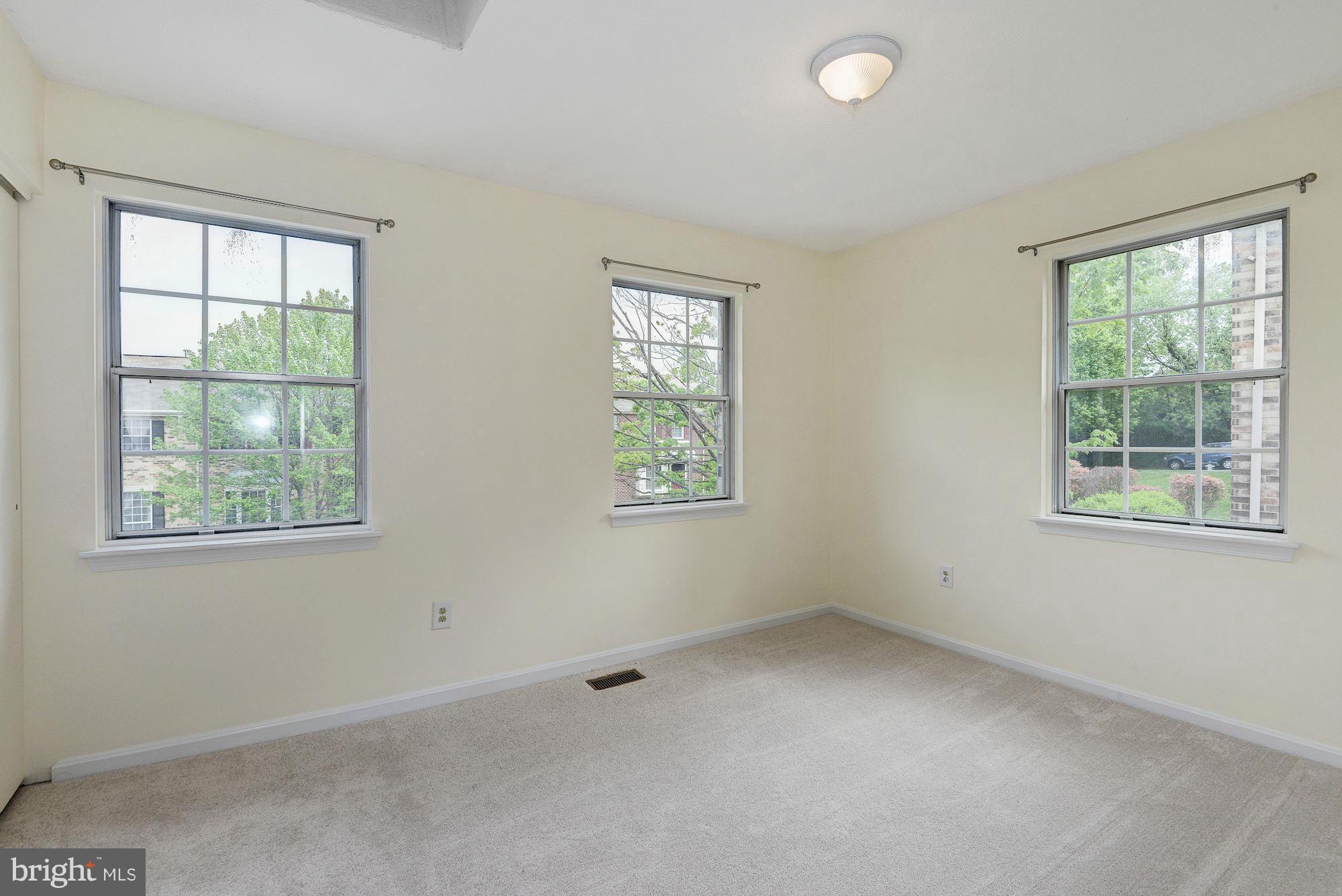 509 Pickwick Village Way Silver Spring, MD 20901 - Photo 15 of 22 Bedroom