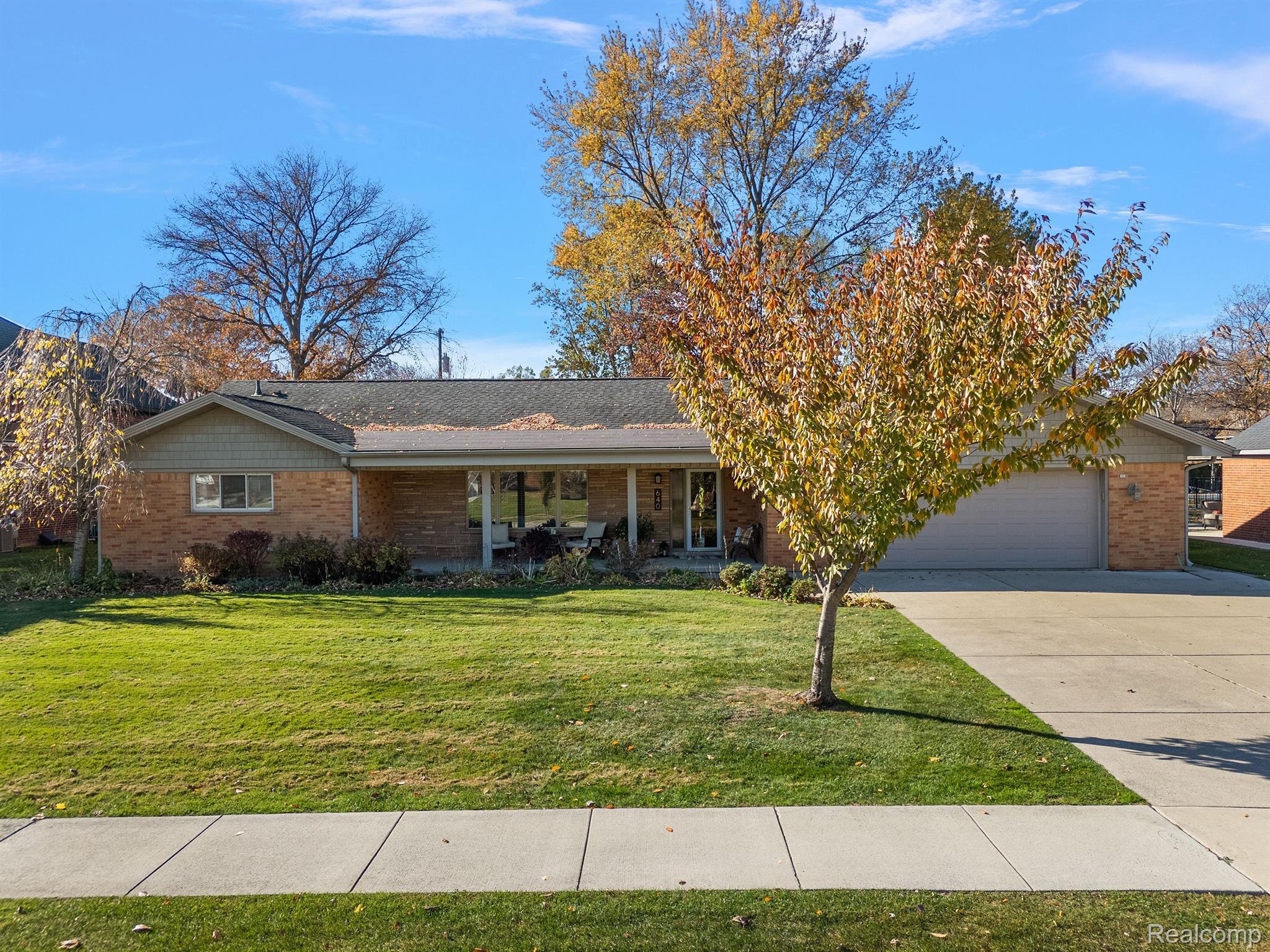 640 Ridgemont Avenue Dearborn, MI 48124 - Photo 2 of 74 Gallery Image 2