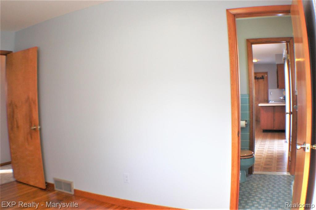 548 North Neeper Street Capac, MI 48014 - Photo 31 of 42