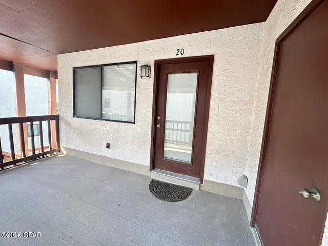 $199,900 | 4114 Holiday Drive, Unit 20, Panama City, FL 32408