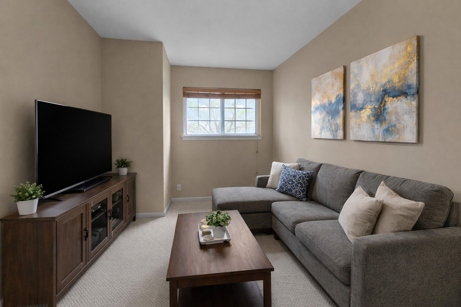 362 Keswick Circle Round Lake, IL 60073 - Photo 19 of 27 a living room with furniture and a flat screen tv