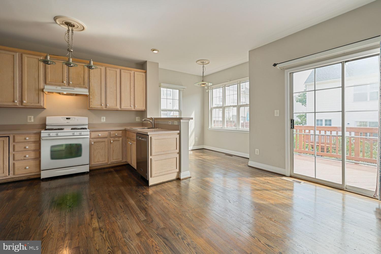 2162 Capstone Circle Herndon, VA 20170 - Photo 15 of 29