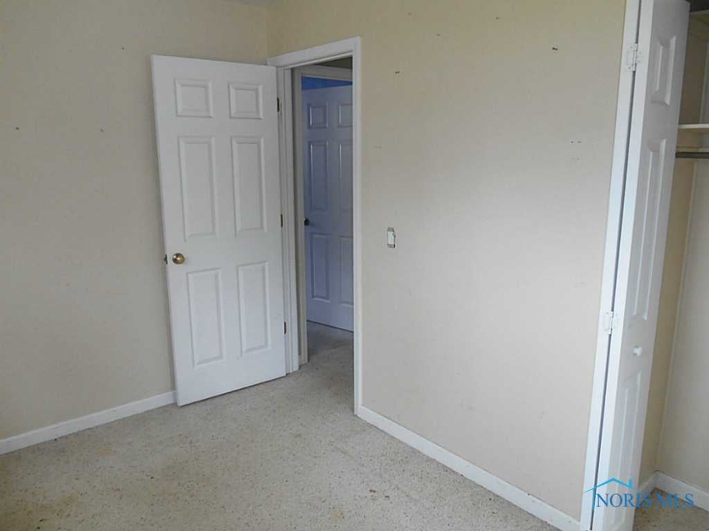4559 Elmhurst Road Toledo, OH 43613 - Photo 14 of 20 Gallery Image 14