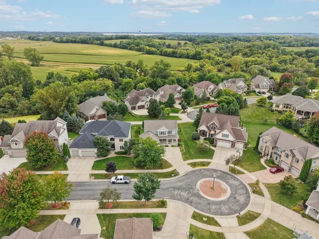 $665,000 | 1306 Hanover Court, Waunakee, WI 53597