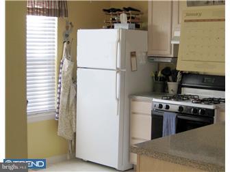 221 Hayes Mill Road Atco, NJ 08004 - Photo 2 of 12 Kitchen