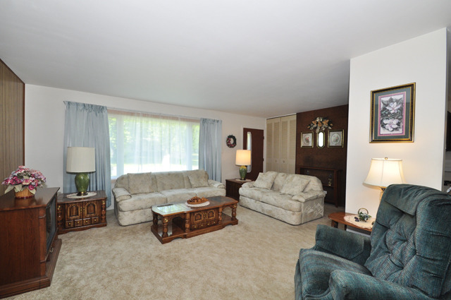 18583 West Geier Road Gurnee, IL 60031 - Photo 5 of 16