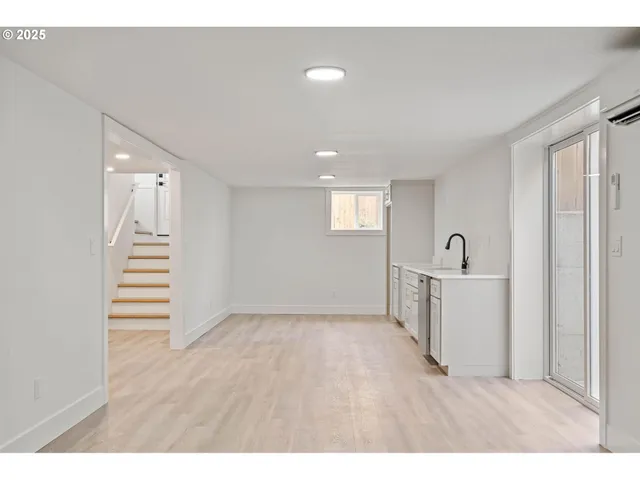 $959,999 | 842 Northeast Killingsworth Street, Portland, OR 97211