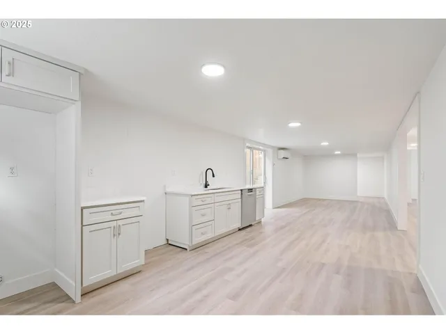 $959,999 | 842 Northeast Killingsworth Street, Portland, OR 97211