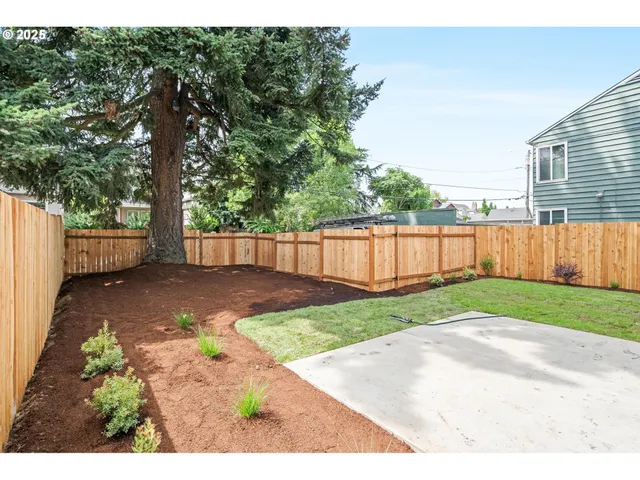 $959,999 | 842 Northeast Killingsworth Street, Portland, OR 97211
