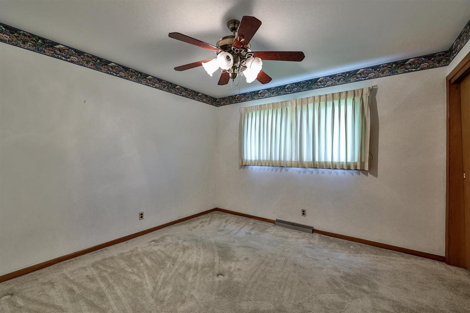 5891 Hendrickson Road Franklin, OH 45005 - Photo 16 of 26 Gallery Image 16