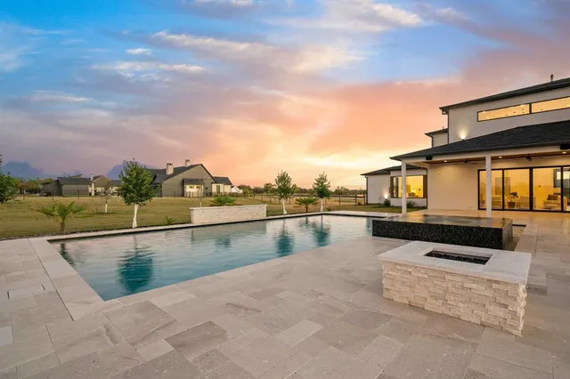 a view of a house with a big yard