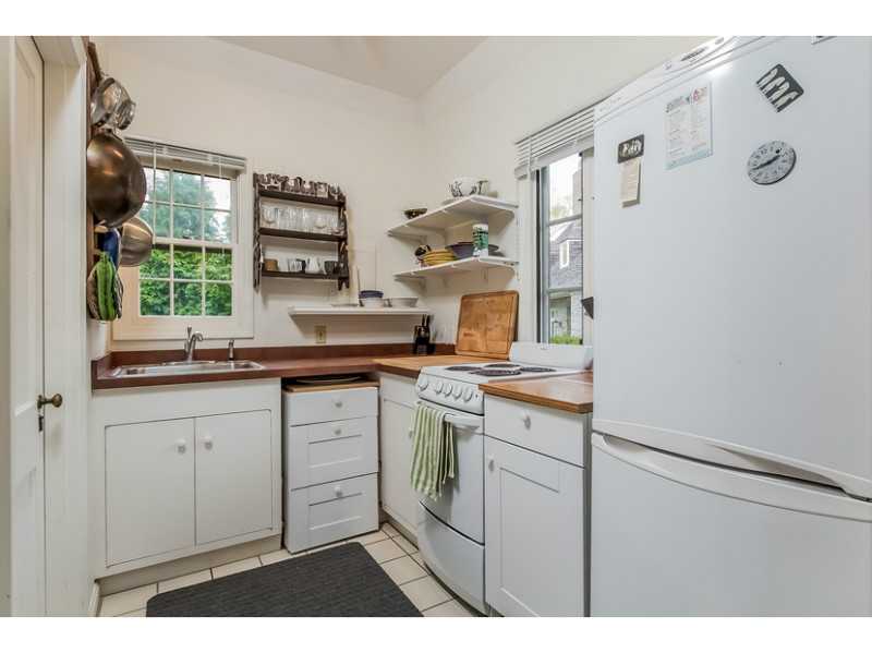 65 Gray Craig Road Middletown, RI 02842 - Photo 18 of 22 Exterior Front. Guest cottage.