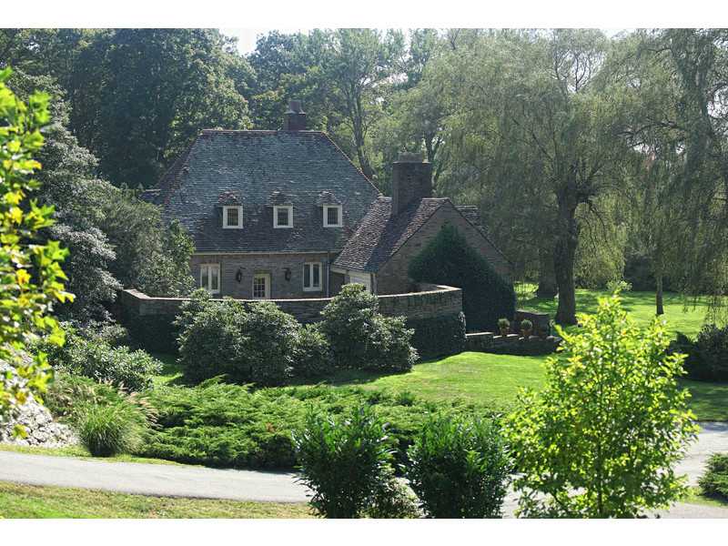 65 Gray Craig Road Middletown, RI 02842 - Photo 22 of 22 Exterior Front.