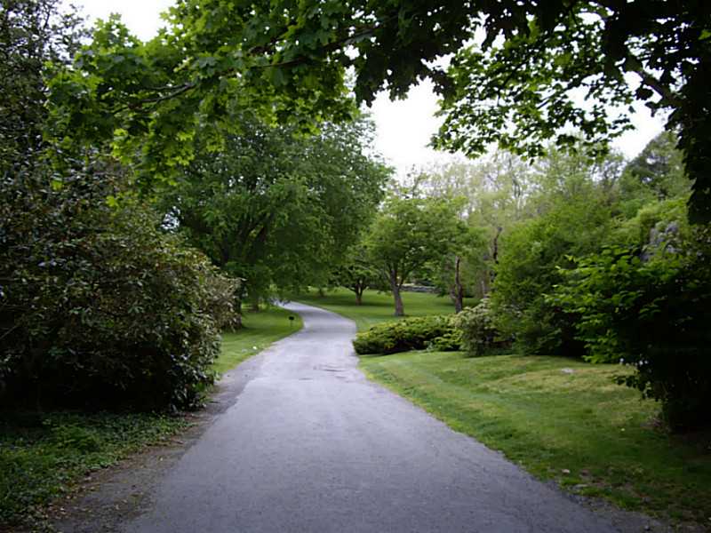 65 Gray Craig Road Middletown, RI 02842 - Photo 4 of 22 Entry. Long private drive into Gray Craig Estate.