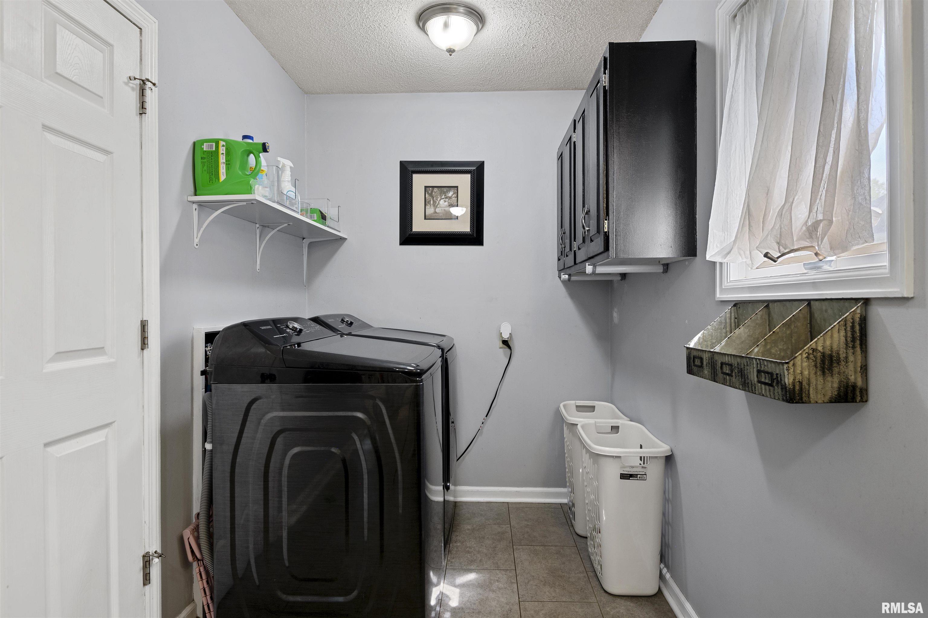1841 Mound Road Jacksonville, IL 62650 - Photo 21 of 41 Gallery Image 21