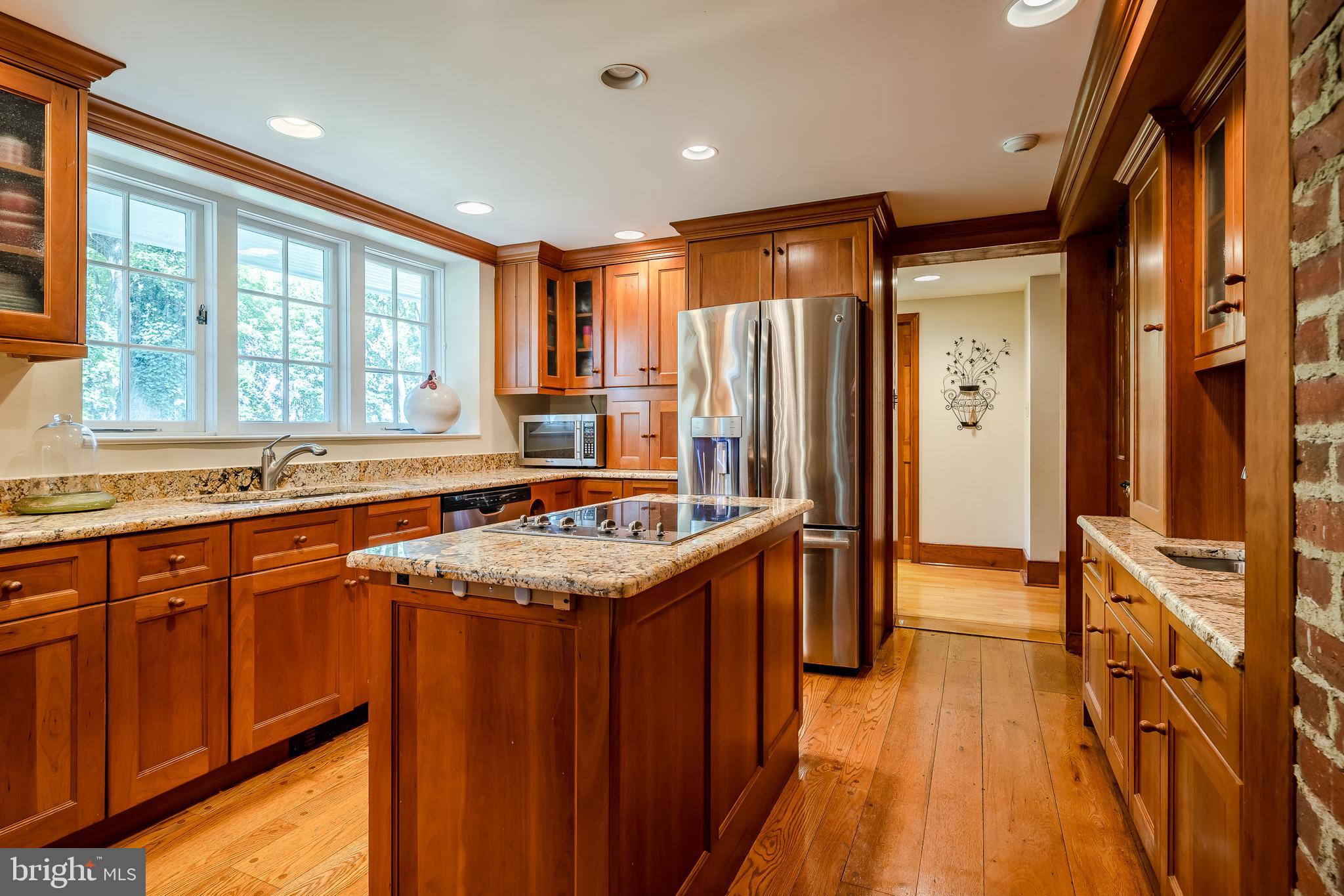 2261 Grubbs Mill Road Berwyn, PA 19312 - Photo 13 of 46 Kitchen with island