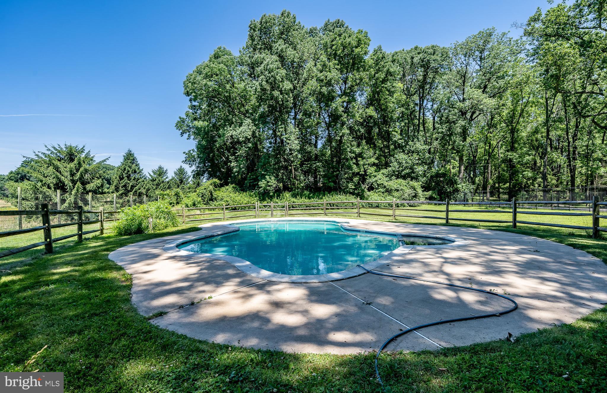 2261 Grubbs Mill Road Berwyn, PA 19312 - Photo 39 of 46 Pool