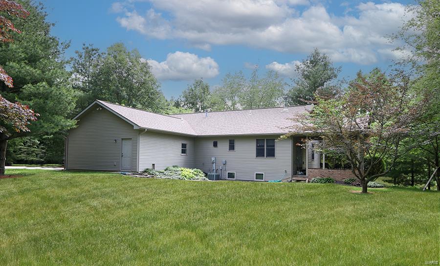 2072 Marine Road Highland, IL 62249 - Photo 58 of 75