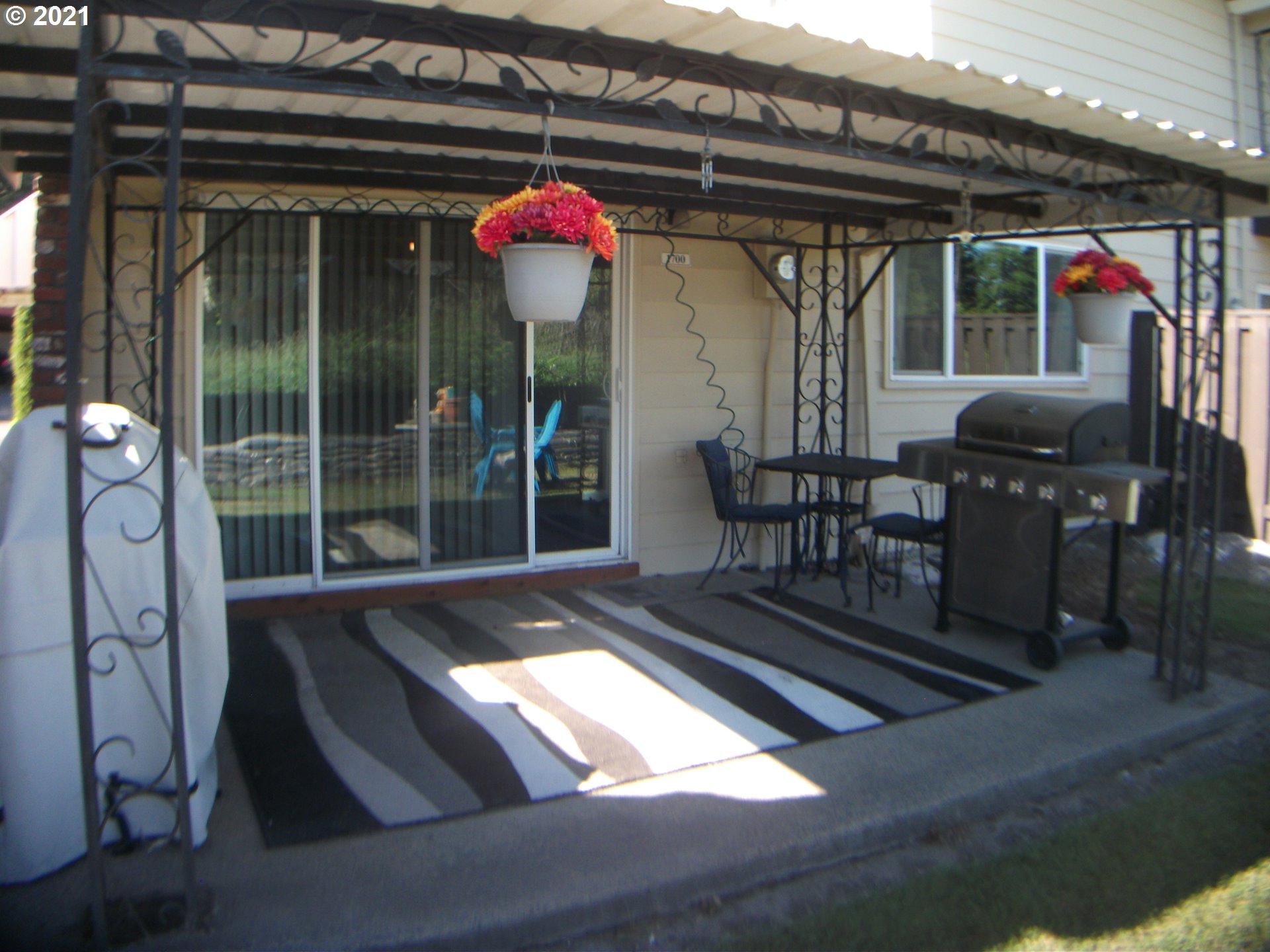 1700 Northeast Hogan Drive Gresham, OR 97030 - Photo 6 of 22