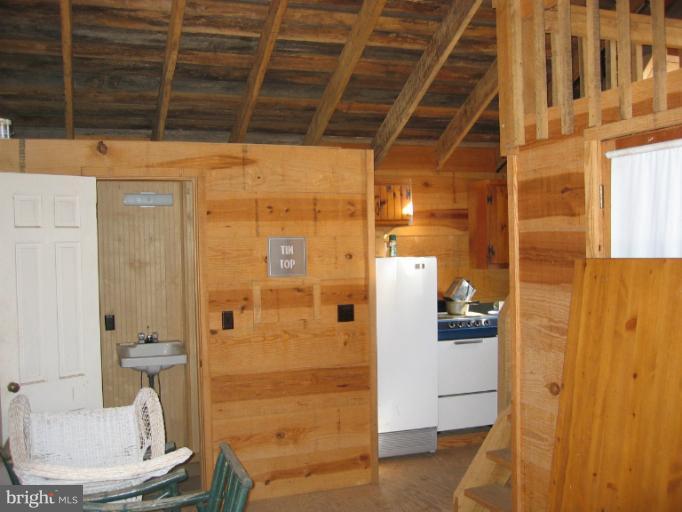 1767 Feltner Road Bluemont, VA 20135 - Photo 4 of 23 Interior (General)