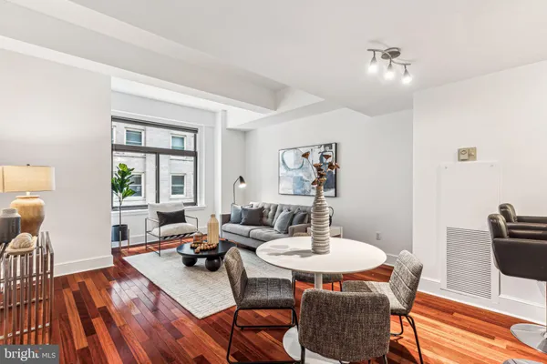 $1,875 | 1500 Chestnut Street, Unit 14E, Philadelphia, PA 19102