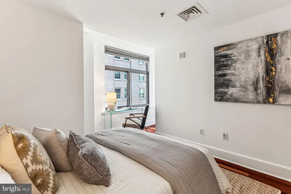 $1,875 | 1500 Chestnut Street, Unit 14E, Philadelphia, PA 19102