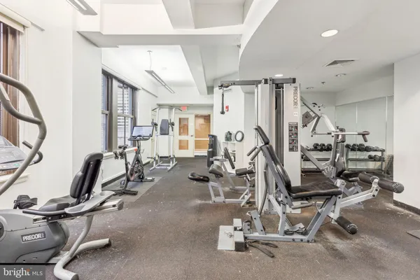 $1,875 | 1500 Chestnut Street, Unit 14E, Philadelphia, PA 19102