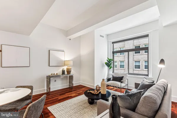 $1,875 | 1500 Chestnut Street, Unit 14E, Philadelphia, PA 19102