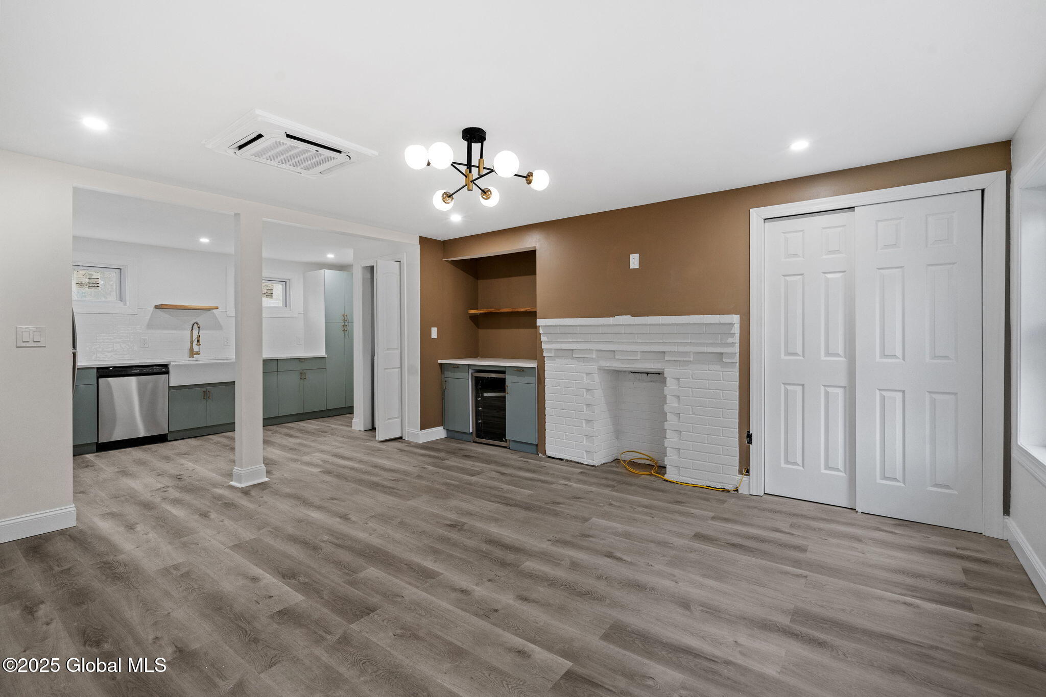 42 Spring Street, Unit 2 Albany, NY 12210 - Photo 5 of 24 34-web-or-mls-42-spring-st