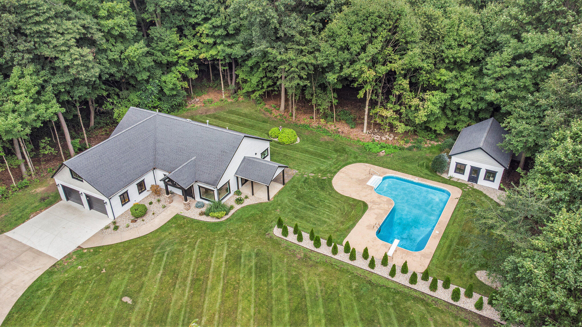 70433 Brush Road Niles, MI 49120 - Photo 2 of 41 036_dji_0727