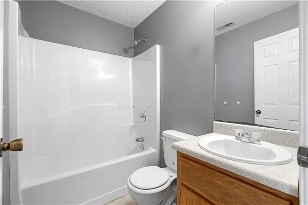 $199,900 | 332 Lavista Drive Southwest, Calhoun, GA 30701