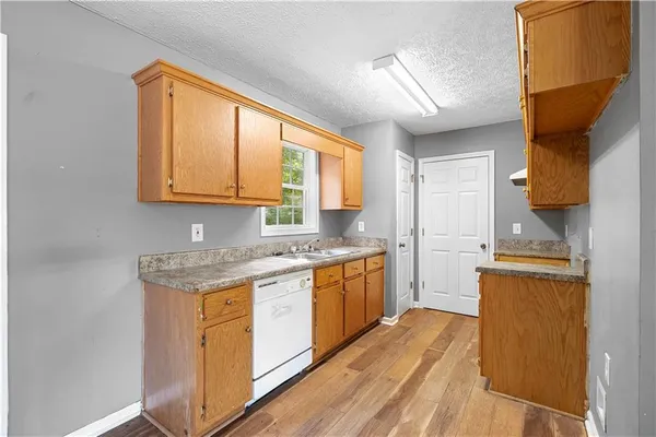 $199,900 | 332 Lavista Drive Southwest, Calhoun, GA 30701