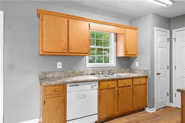 $199,900 | 332 Lavista Drive Southwest, Calhoun, GA 30701