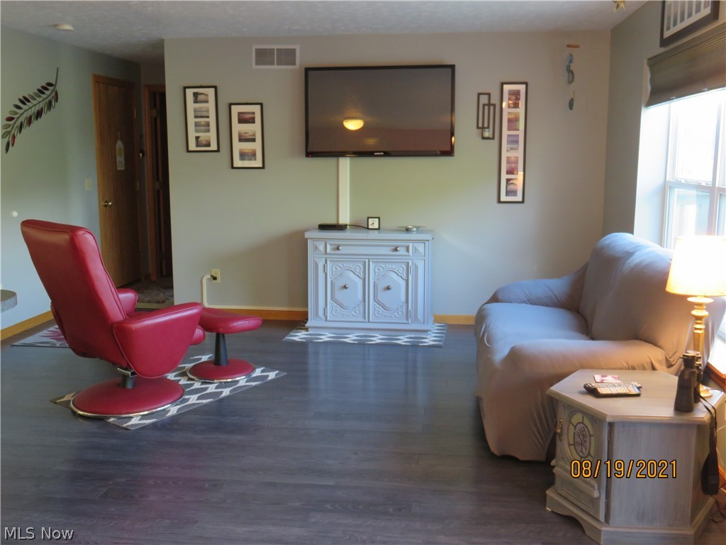 4746 Sherman Road Kent, OH 44240 - Photo 11 of 31 Family area off kitchen