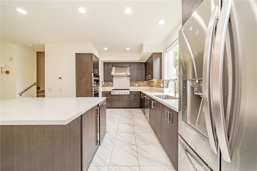 248 Rockefeller Irvine, CA 92612 - Photo 12 of 42