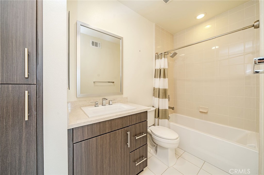 248 Rockefeller Irvine, CA 92612 - Photo 25 of 42