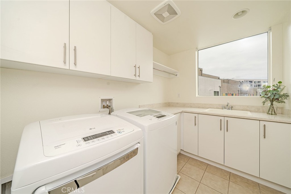 248 Rockefeller Irvine, CA 92612 - Photo 36 of 42