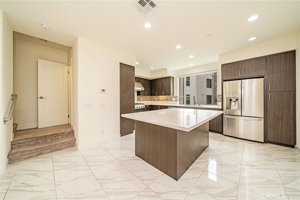248 Rockefeller Irvine, CA 92612 - Photo 10 of 42